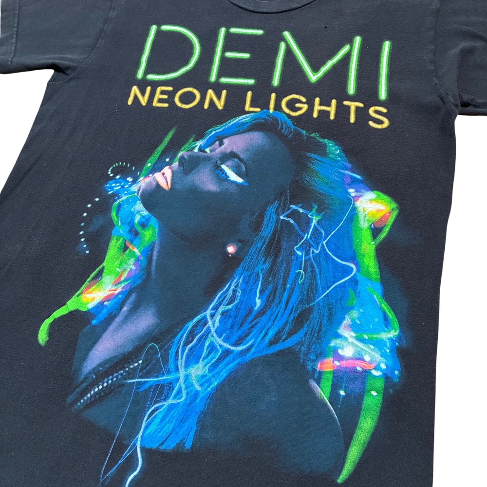 Demi Lovato Neon Lights Tour 2014 T-Shirt Indie Sleaze rave Archive - Picture 3 of 7